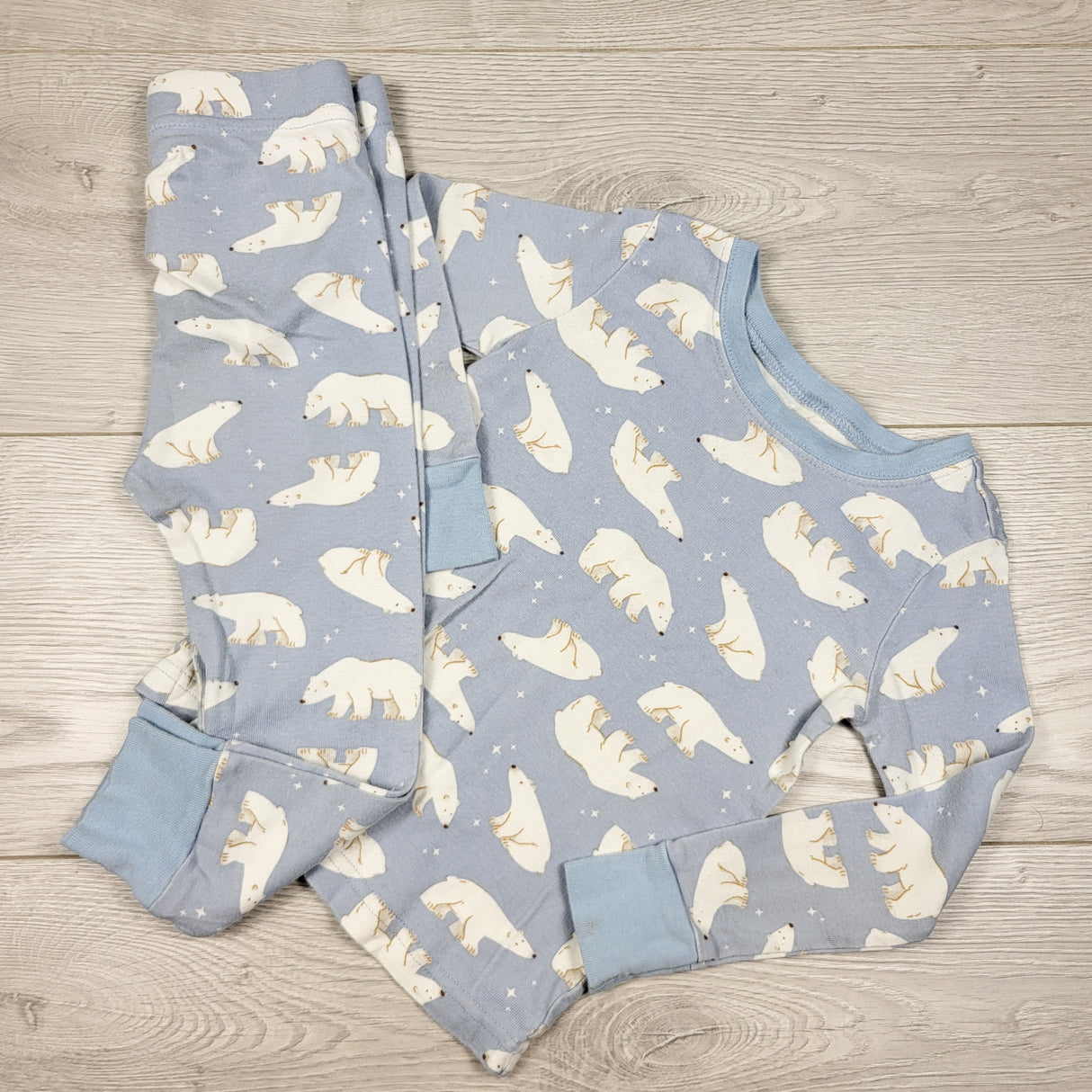 Old Navy blue 2pc cotton PJs with polar bears. Size 2T