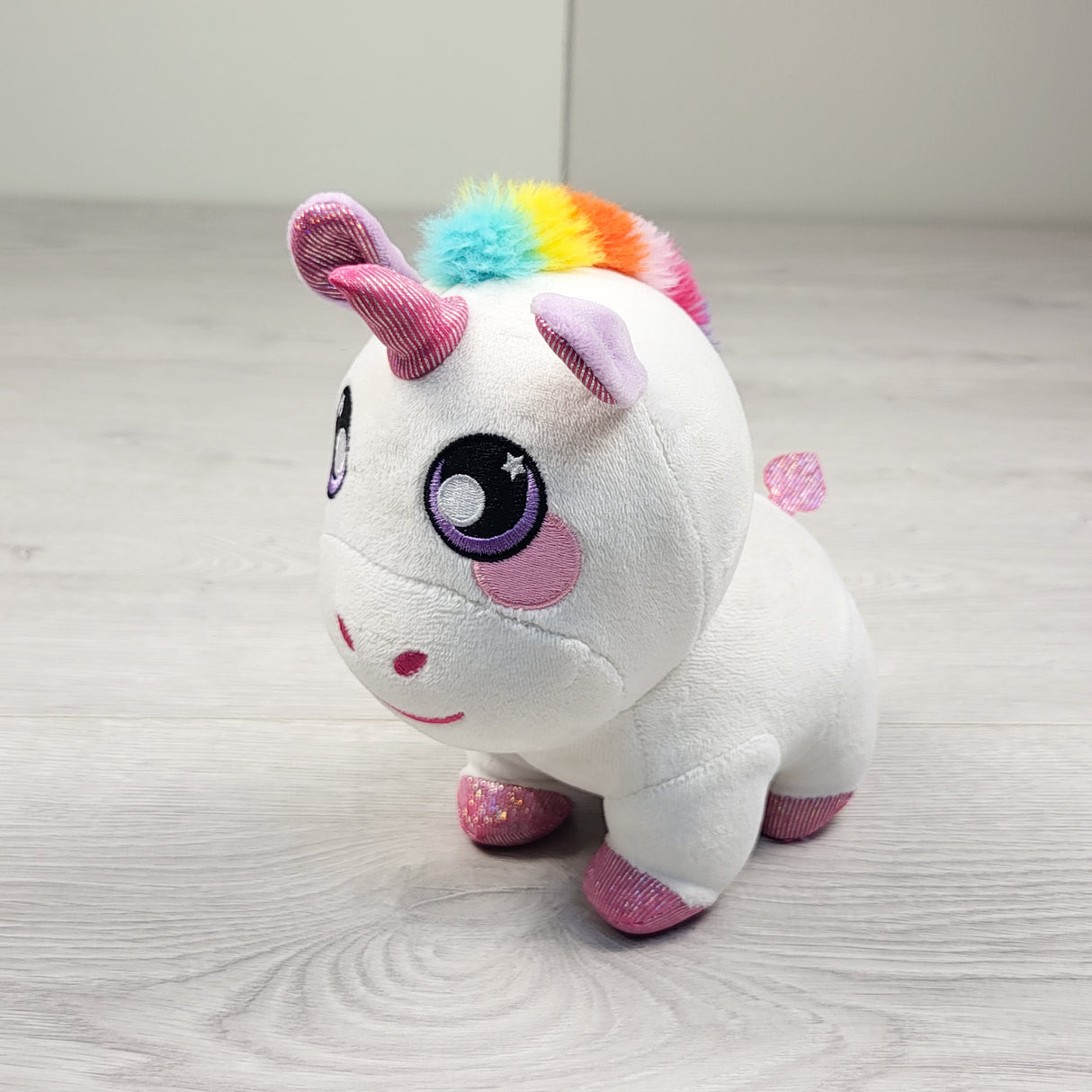 Squeezamals 7 inch unicorn plush