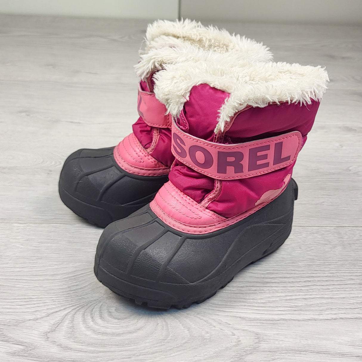 Pink Sorel snow boots. Size 10