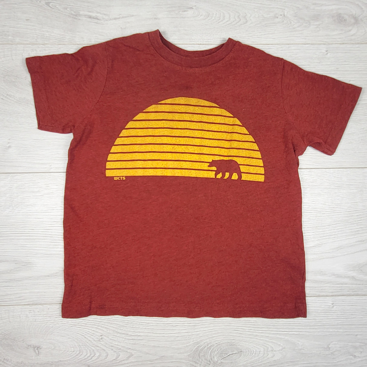Westcoastees red t-shirt with bear. Size 4T