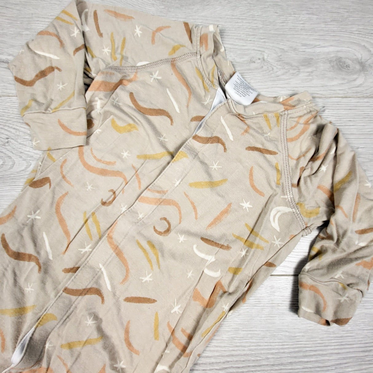 Jax and Lennon beige patterned bamboo sleeper. Size 18-24 months