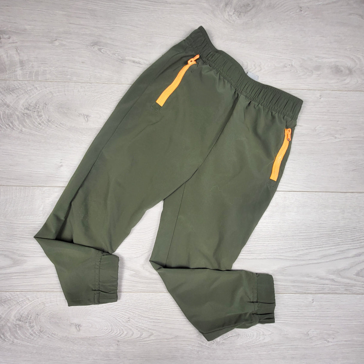 Joe olive green active pants. Size 4T