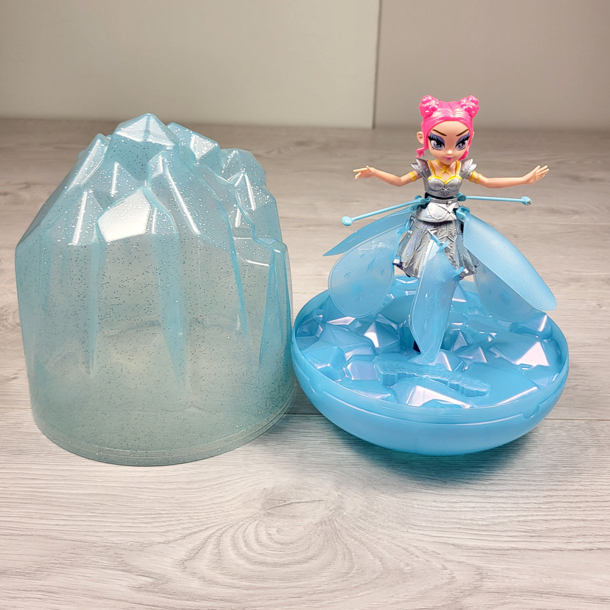 Hatchimals Pixies Crystal Flyers "Starlight Idol" Magical Flying Pixie Toy (sorry, no shipping)