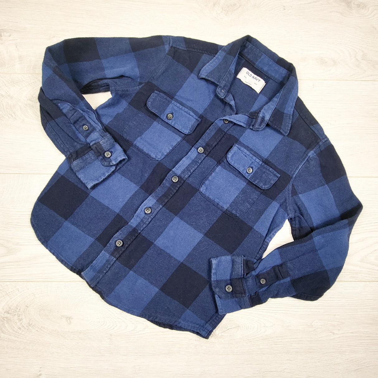 Old Navy blue buffalo plaid button down flannel shirt. Size 8