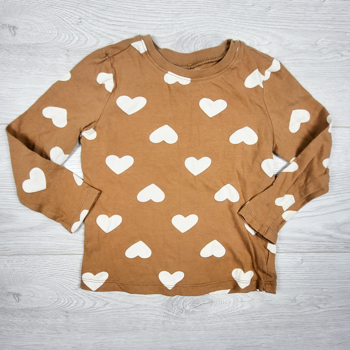 Old Navy tan heart print long sleeve top. Size 4T