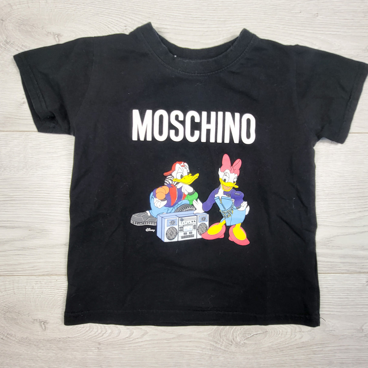 H and M x Moschino black Disney t-shirt. Approx 4T