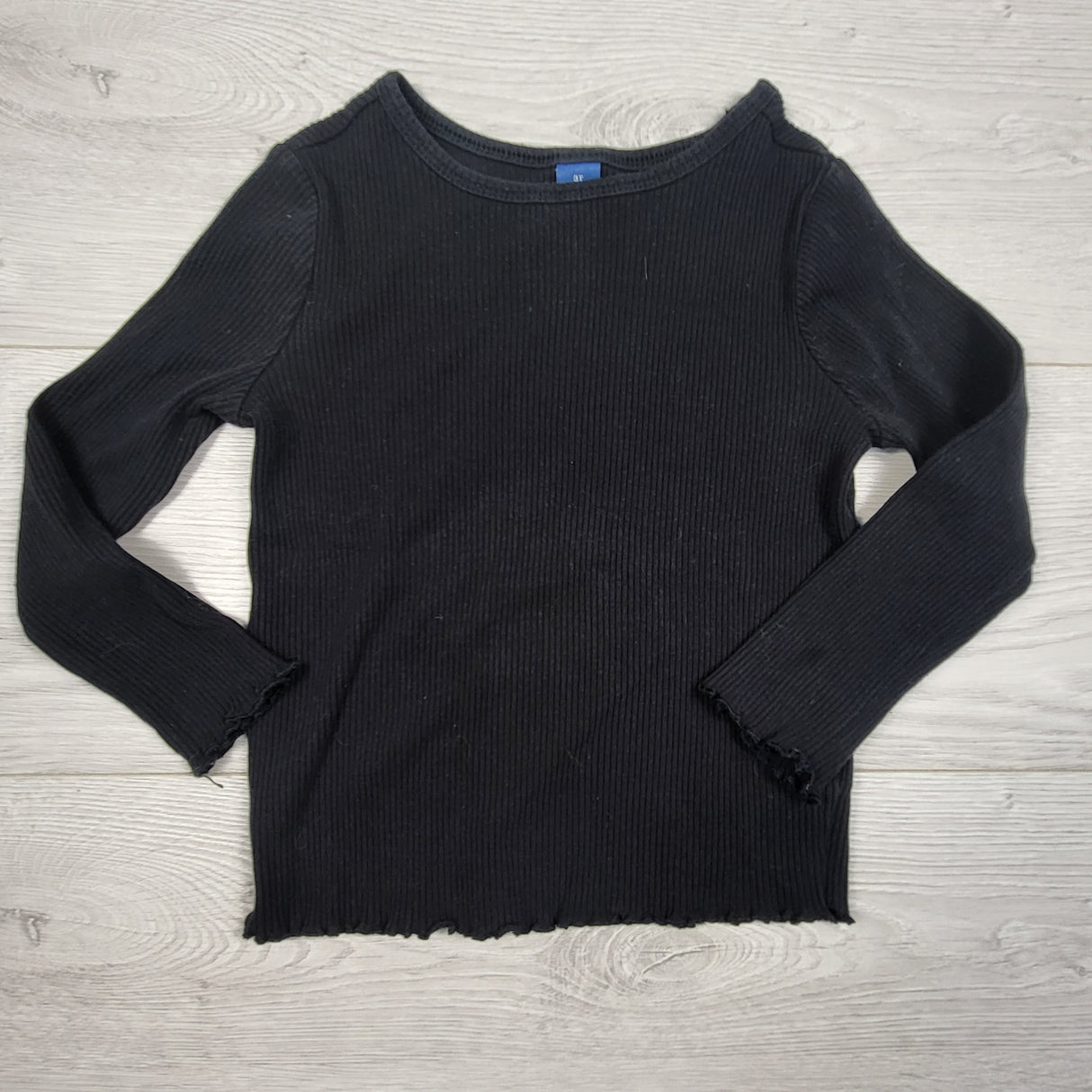 Old Navy black ribbed long sleeve top. Size 3T