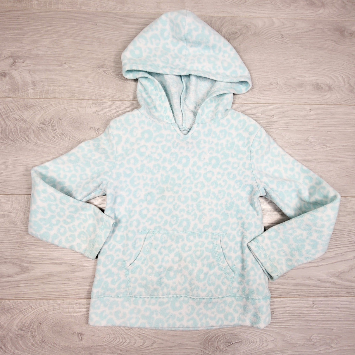 Children's Place mint leoaprd print fleece pullover hoodie. Size 4T