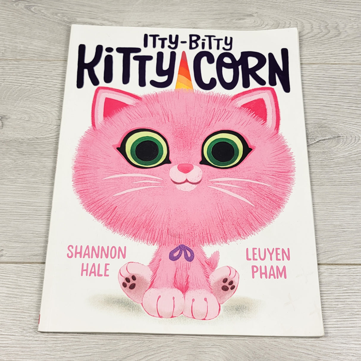 Itty-Bitty Kittycorn. Soft cover book