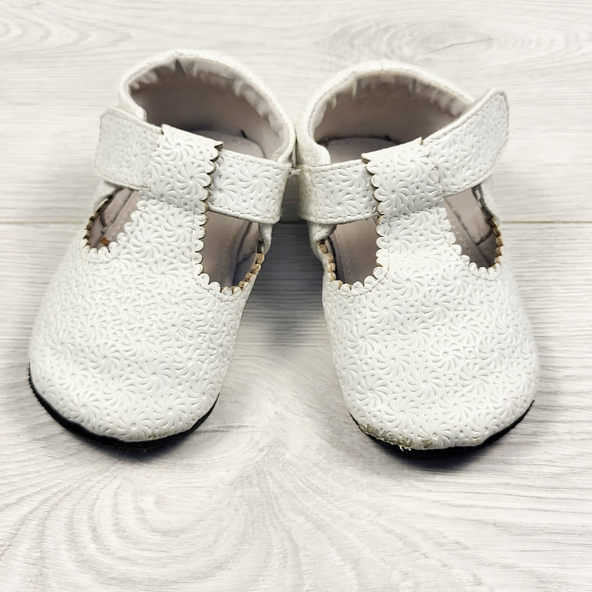 Jack and Lily white leather "My Flexx" t-bar shoes. Size 18-24 months