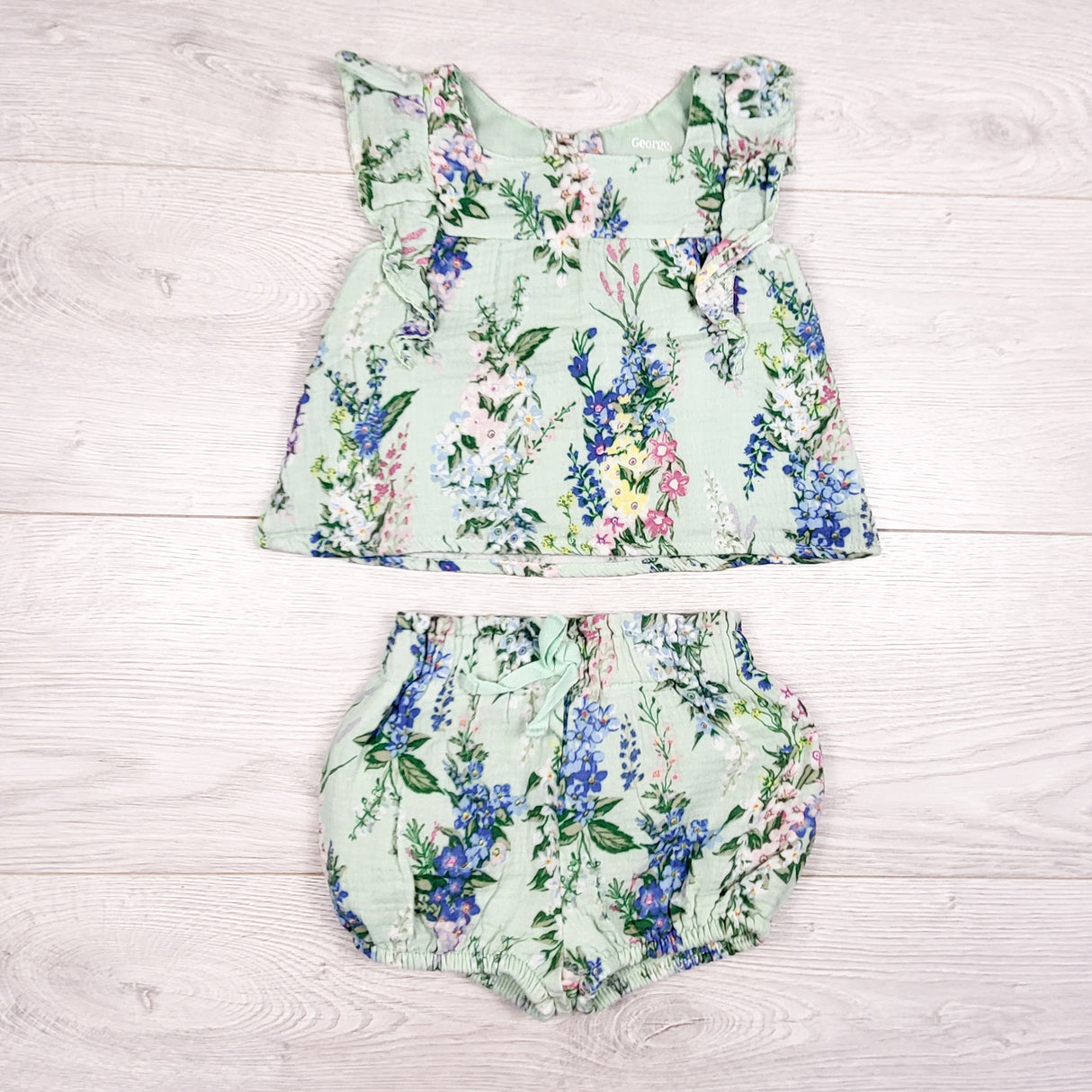 George mint floral print 2pc muslin cotton set. Size 3-6 months
