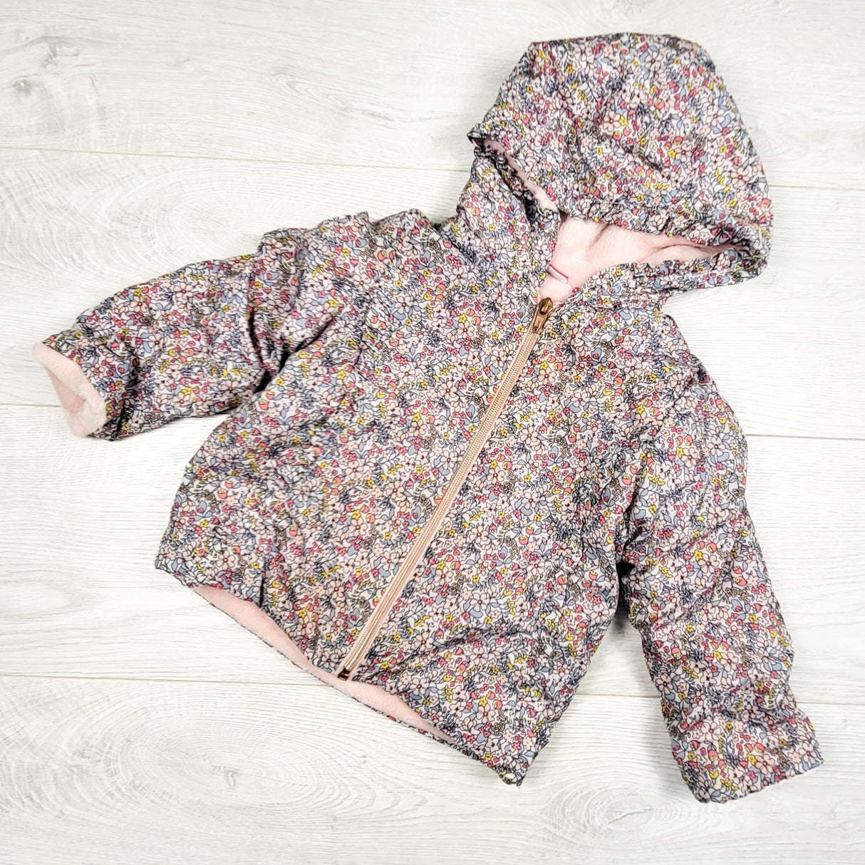 Penelope Mack minky lined floral print hooded jacket. Size 18 months