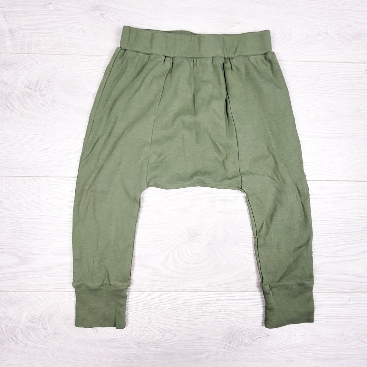 Parade Organics sage green harem pants. Size 3T