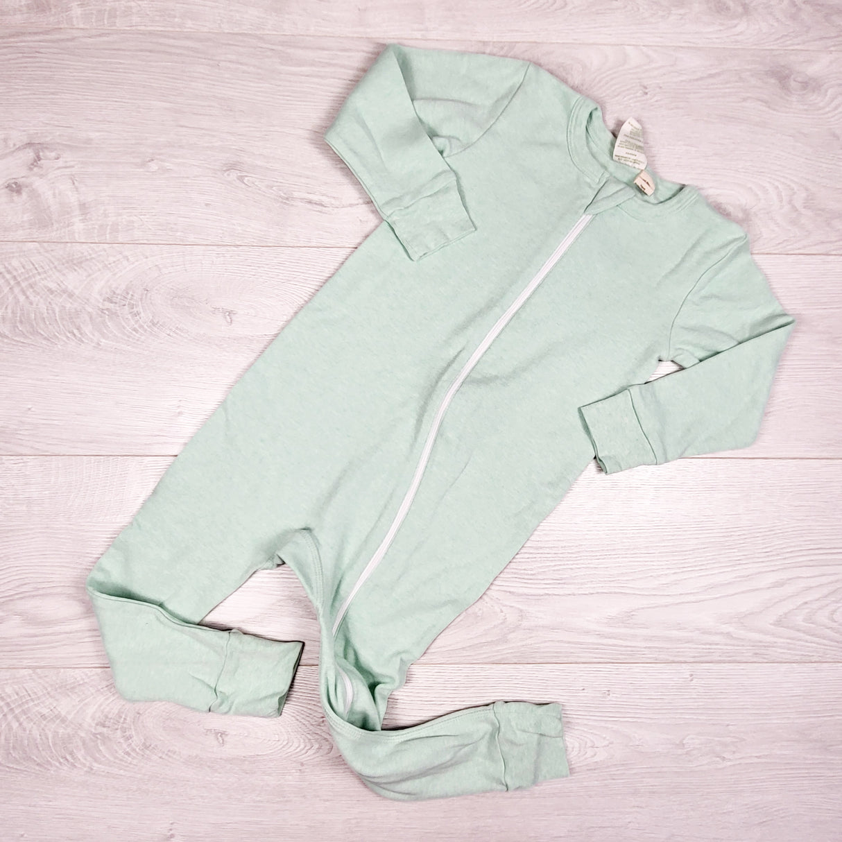 Parade Organics mint coloured zippered cotton sleeper / romper. Size 3T