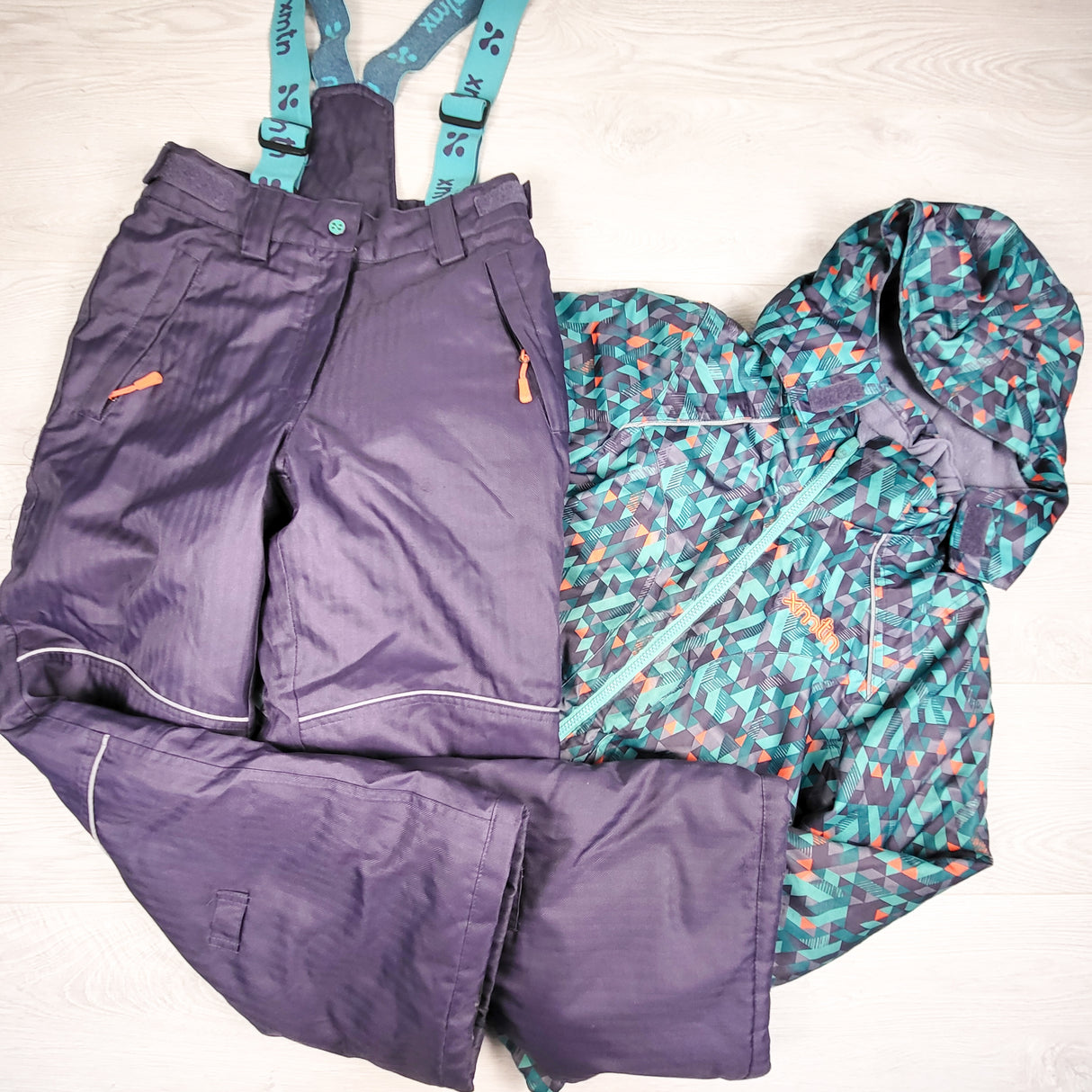 XMTN teal and grey 2pc snow suit. Size 12