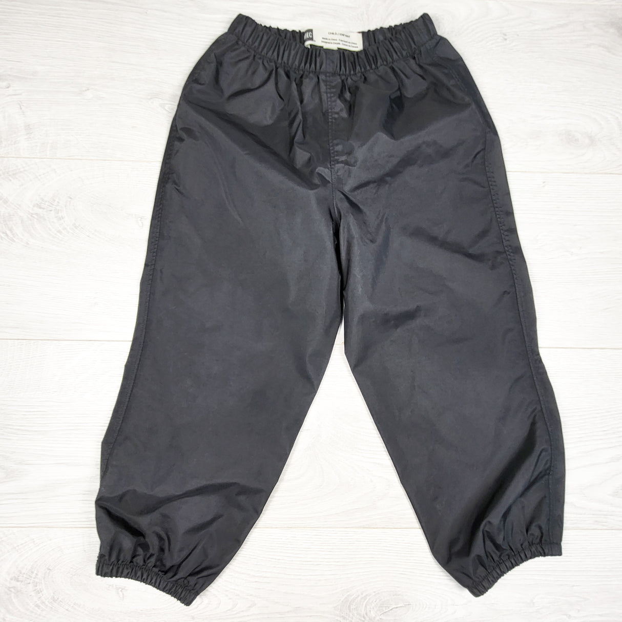 MEC black rain pants. Size 4T
