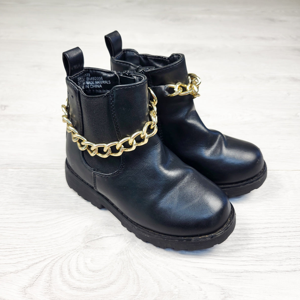 Badgley Mischka black ankle boots with gold chain. Size 9