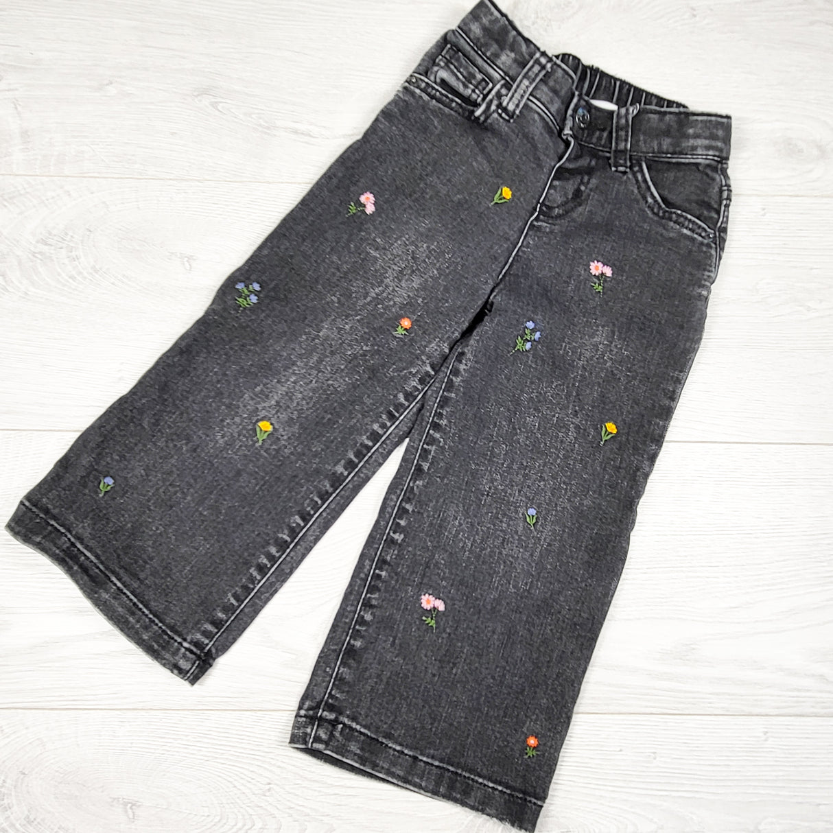 Cat and Jack black distressed wide leg jeans with embroidered flowers. Size 3T