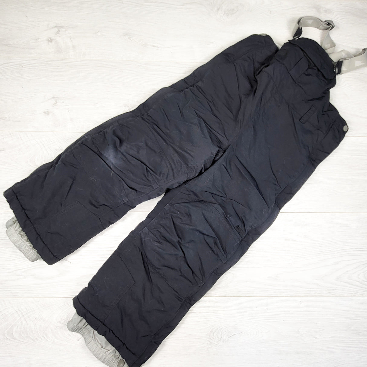 MEC black fleece snow pants. Size 6