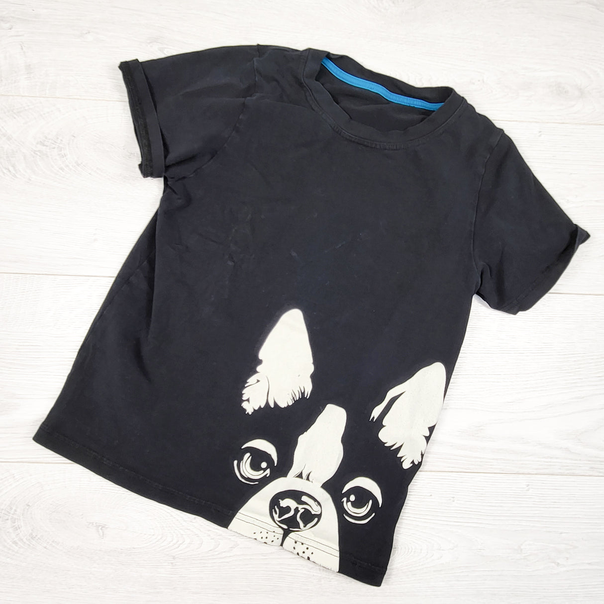Peekaboo Beans black bulldog t-shirt. Size 10