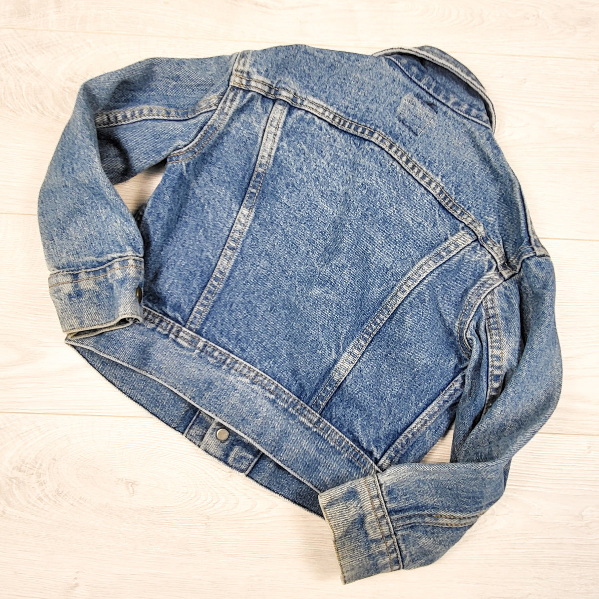 Vintage late 70s / early 1980s Lee Riders denim jacket. Size 7