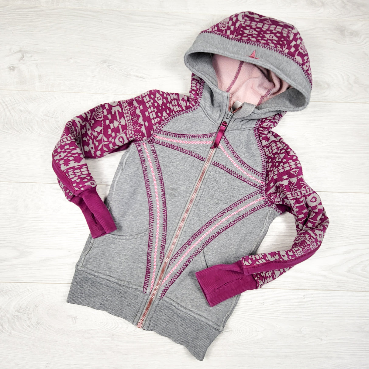 Ivivva (Lululemon) grey and pink scuba hoodie. Size 4T