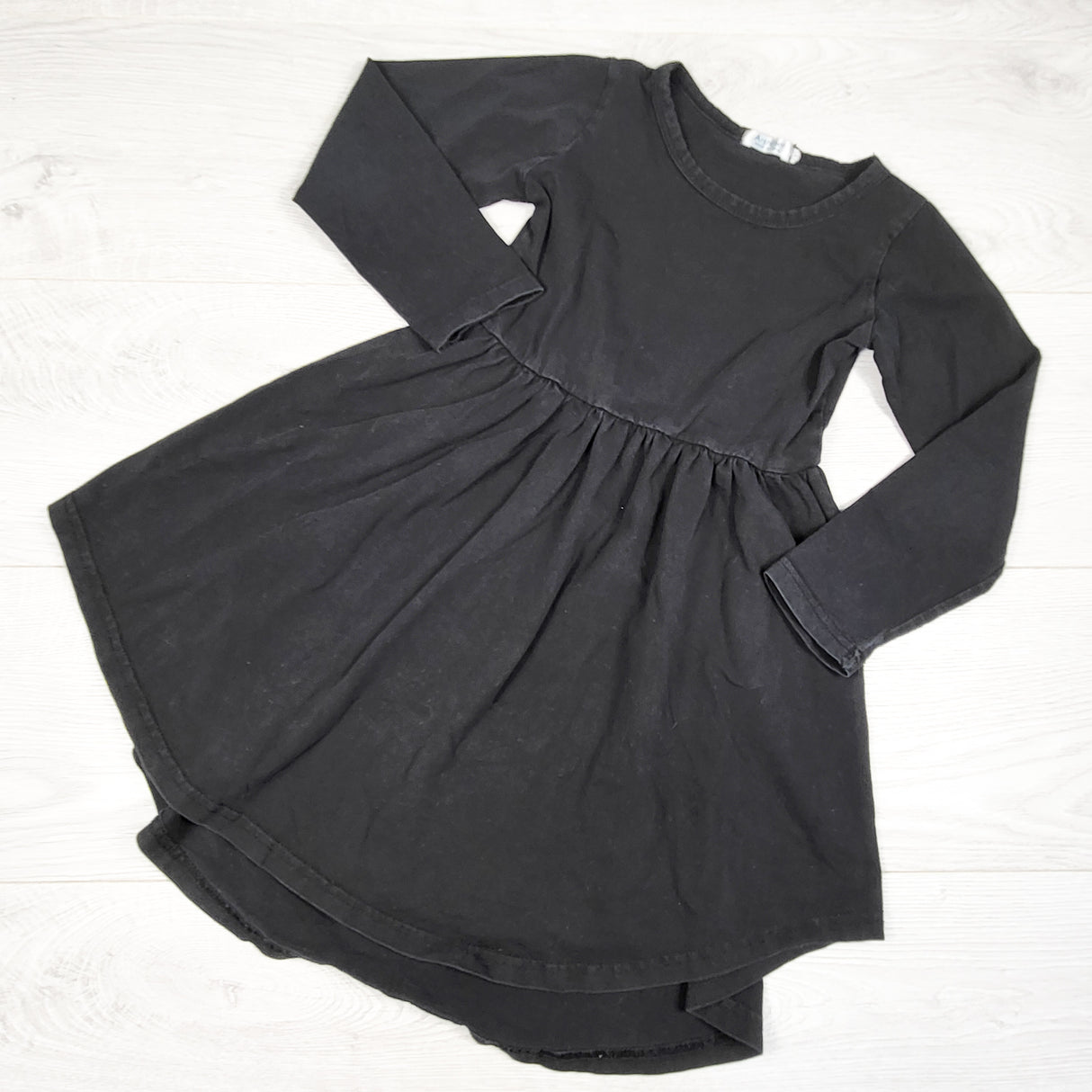Arshriner black long sleeve dress. Size 4/5T