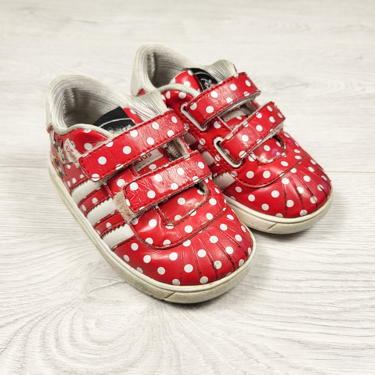 adidas x Disney Grand Court Minnie Mouse Shoes. Size 6