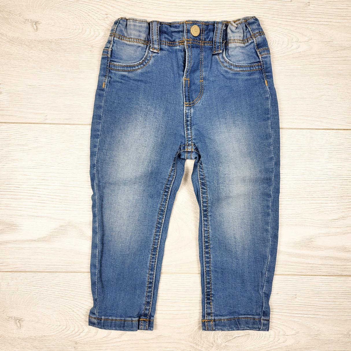 Mayoral distressed skinny jeans. Size 4-6 months
