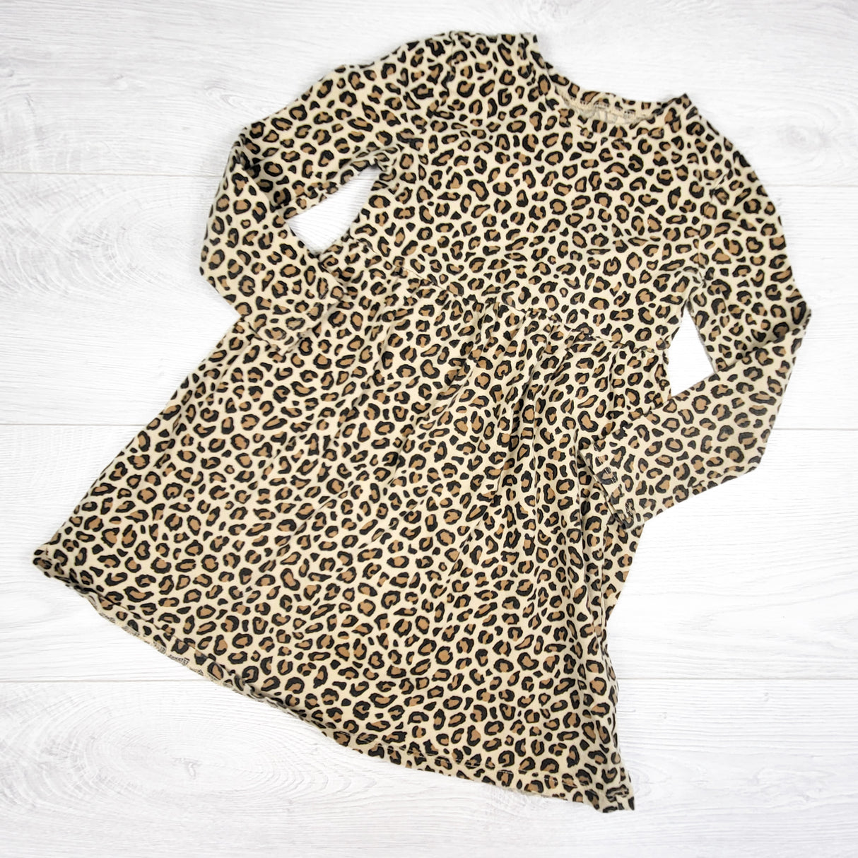 Old Navy tan leopard print dress. Size 5T