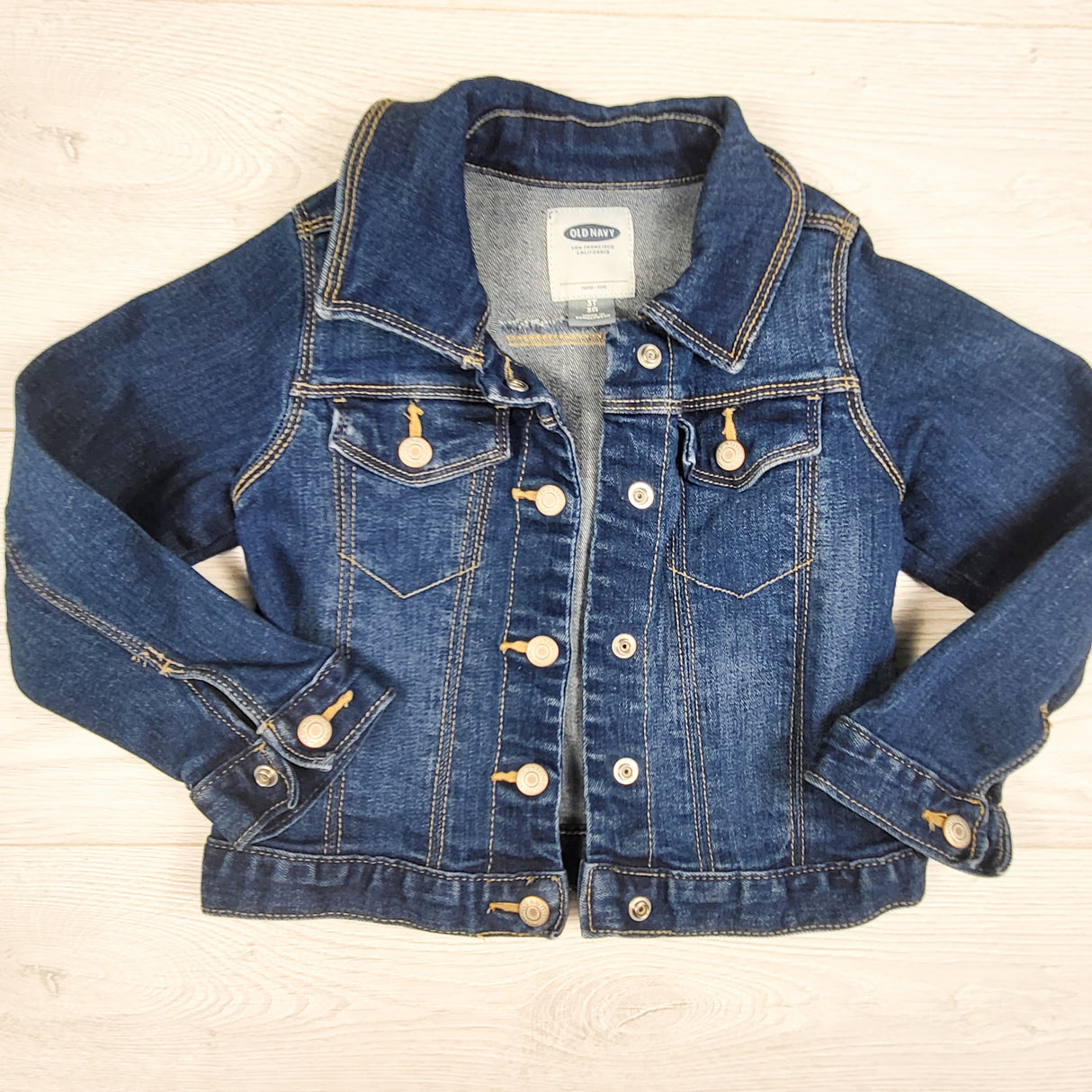 Old Navy dark wash jean jacket. Size 3T