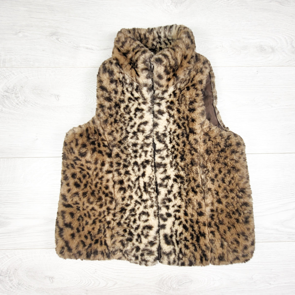 C and C California plush leopard print vest. Size 6