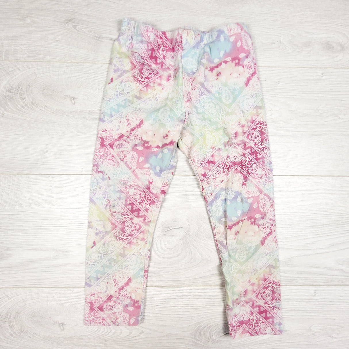Children's Place pattered cropped leggings. Size 7/8