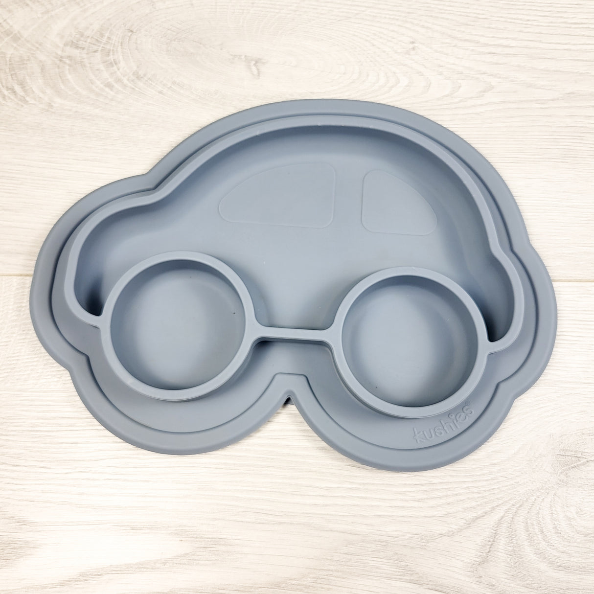 Kushies car shaped suction silicone plate