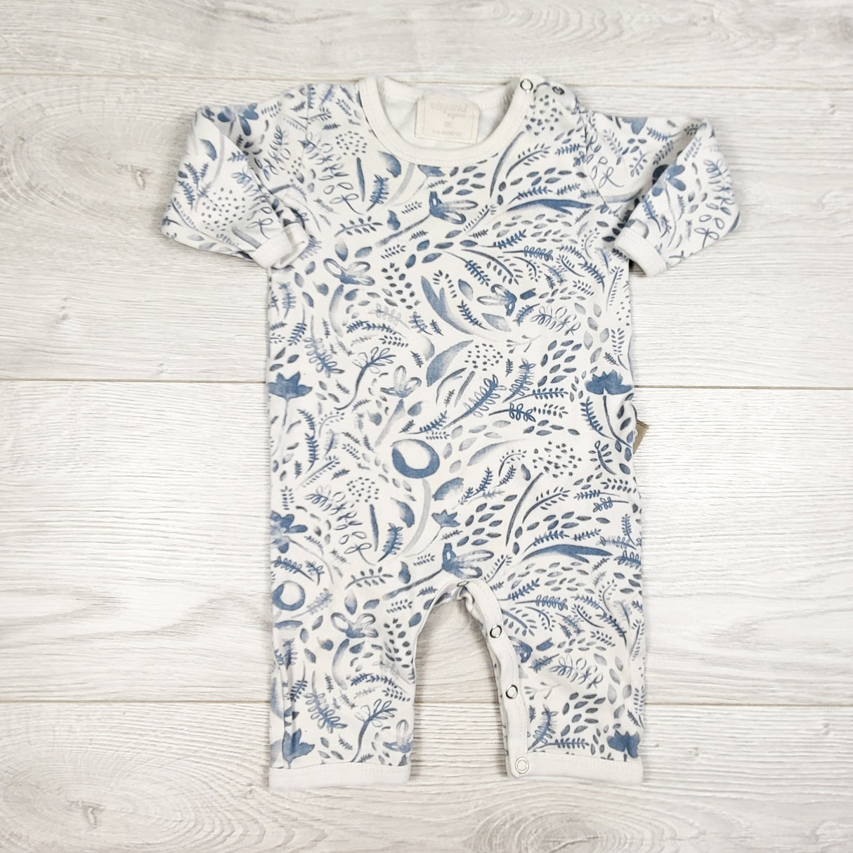 Babyushka Organics blue and white patterned romper. Size 3-6 months