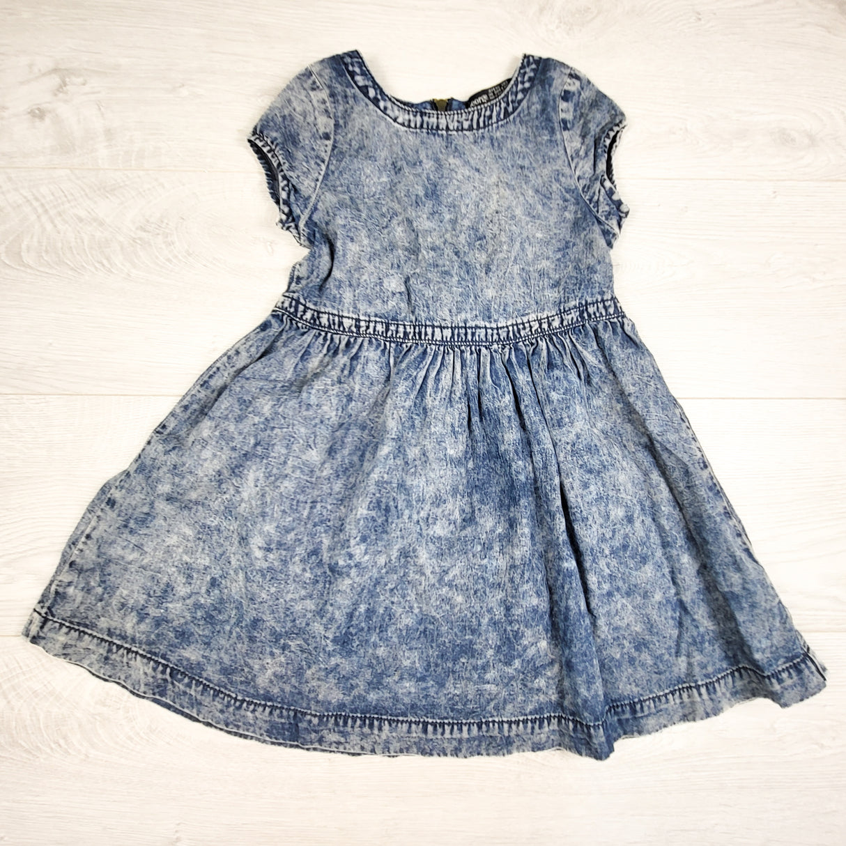 George acid wash denim LOOK dress. Size 5T