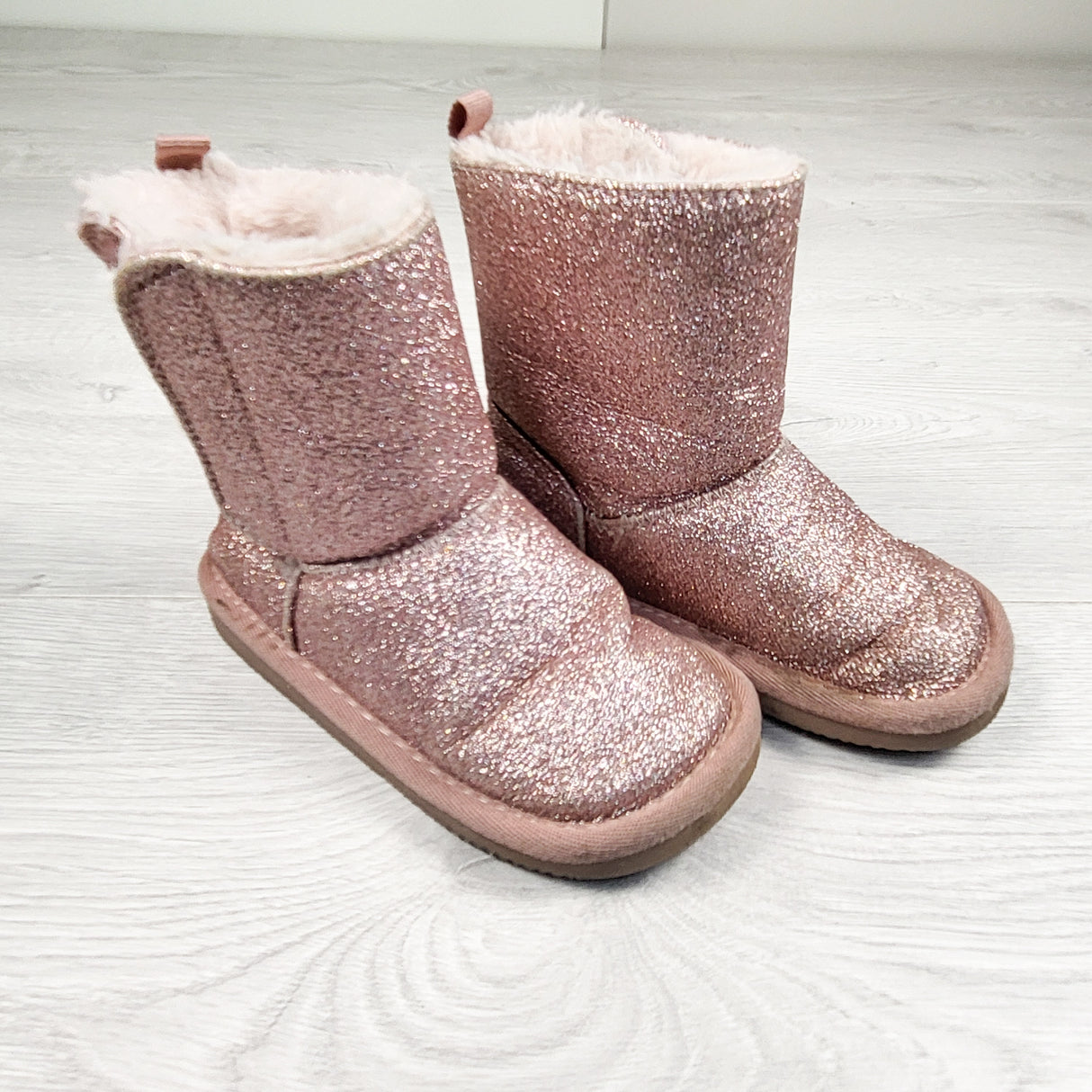 Joe pink minky lined glitter boots. Size 7