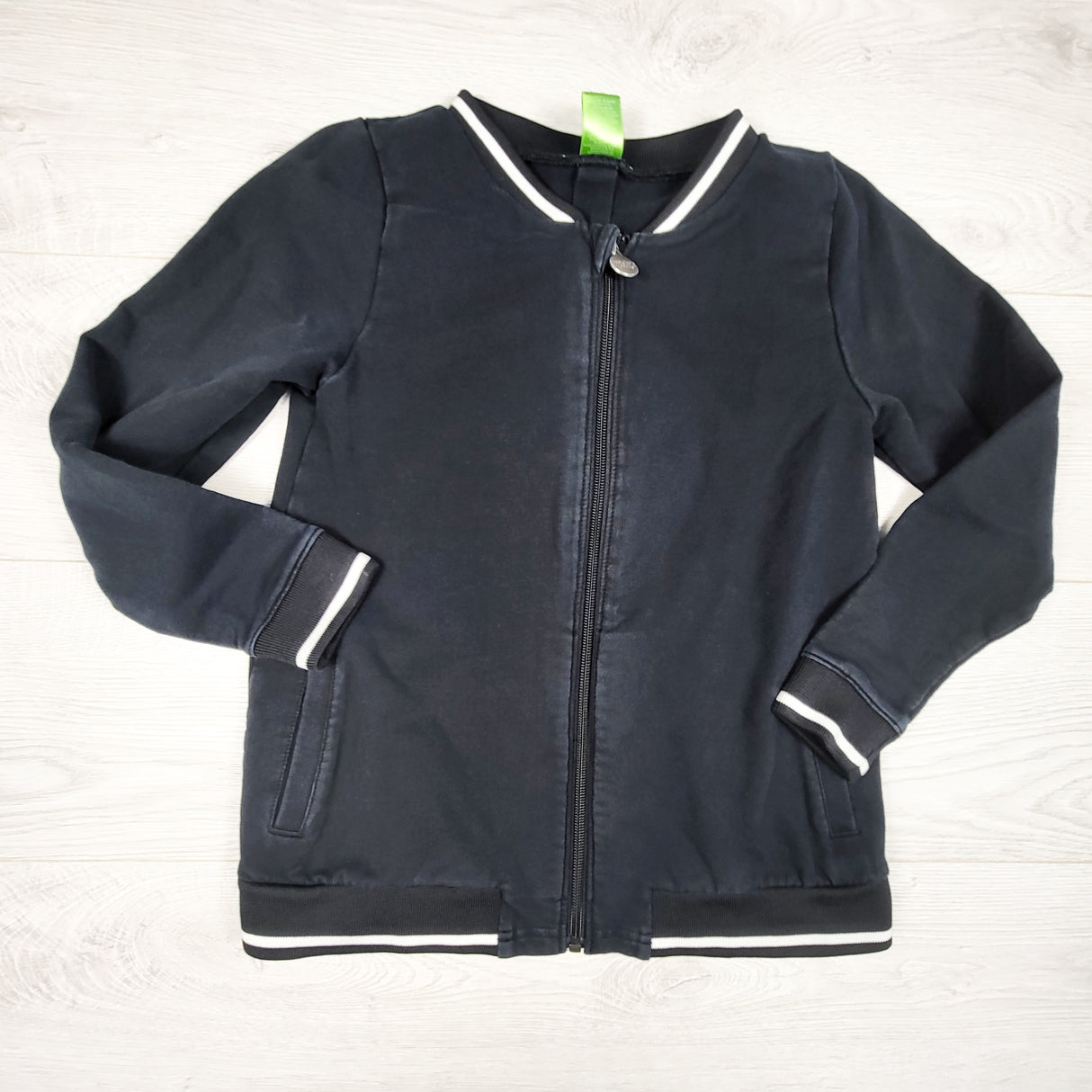 Peekaboo Beans black zip up jacket. Size 8