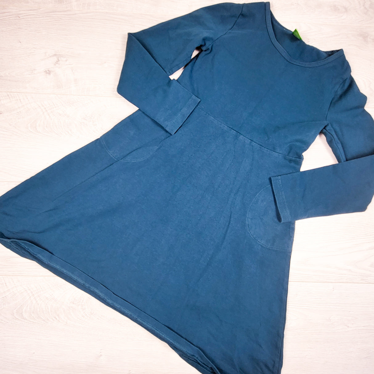 Peekaboo Beans teal long sleeve dress. Size 8