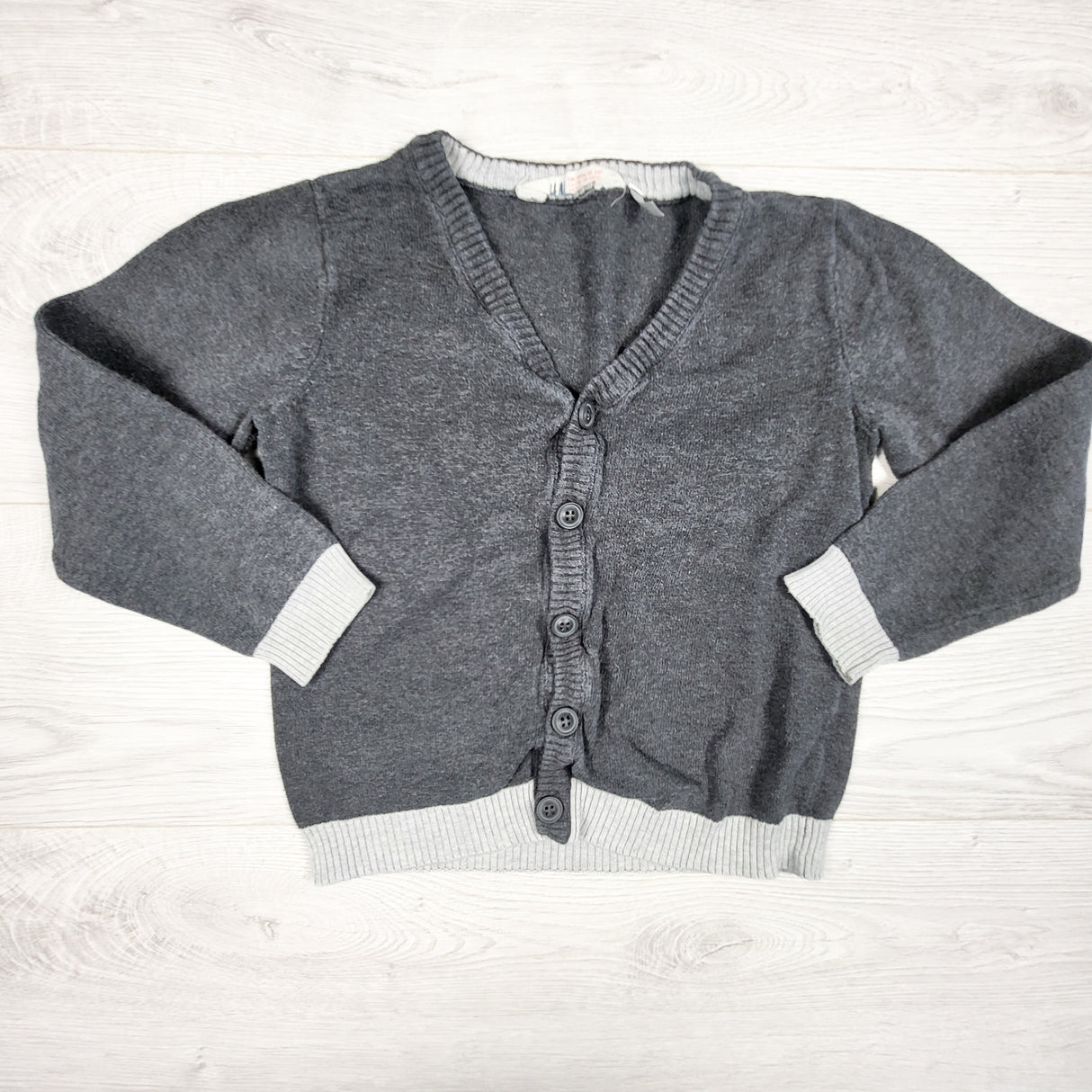 H and M grey cardigan sweater. Size 4-6 years