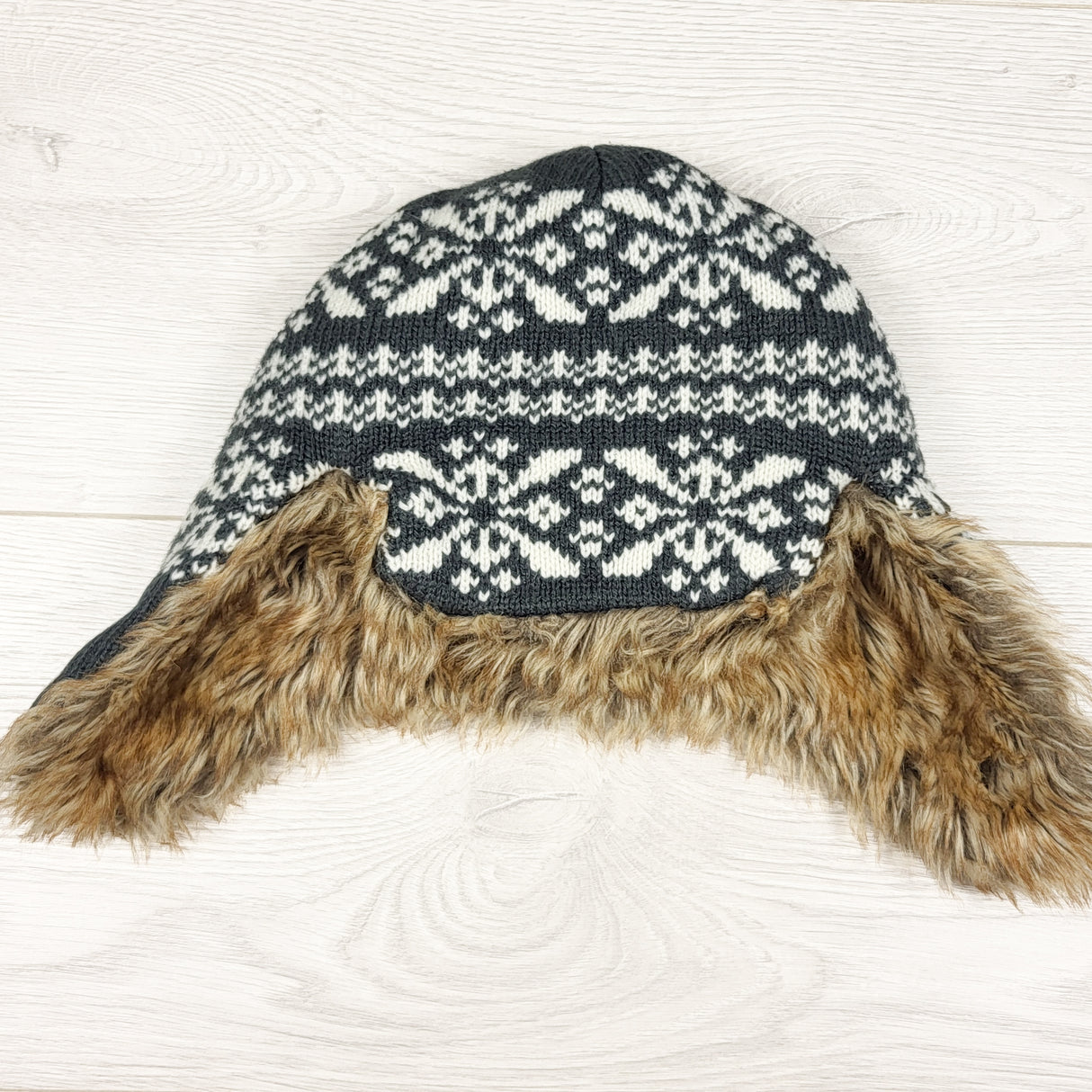 Old Navy trapper hat with faux fur. Size medium