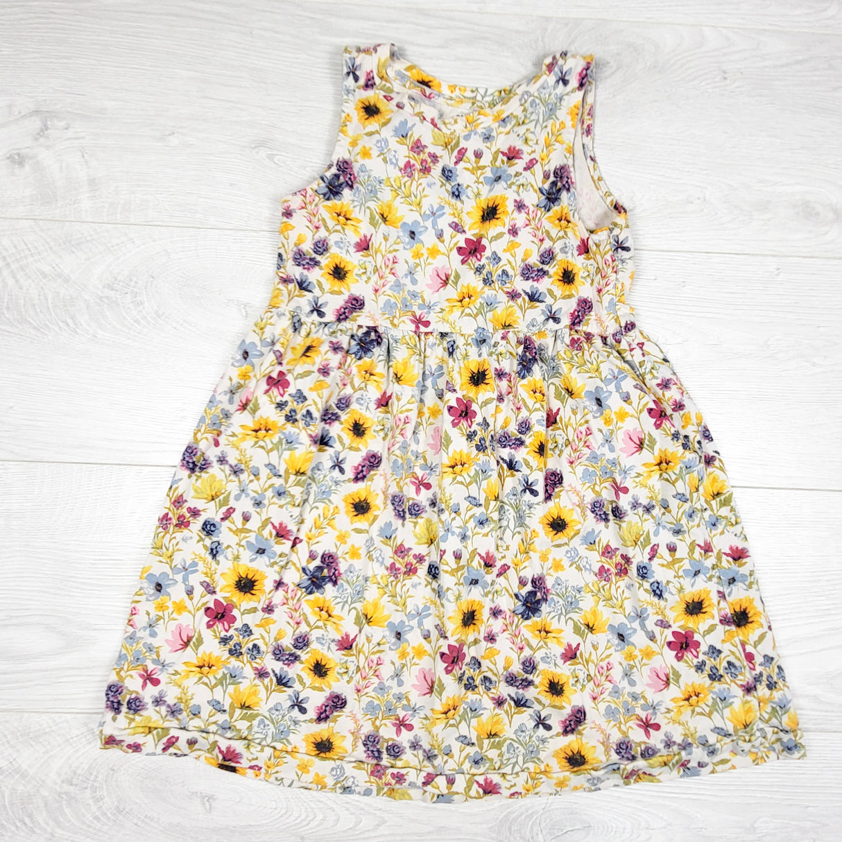 Old Navy floral print sleeveless dress. Size 6/7