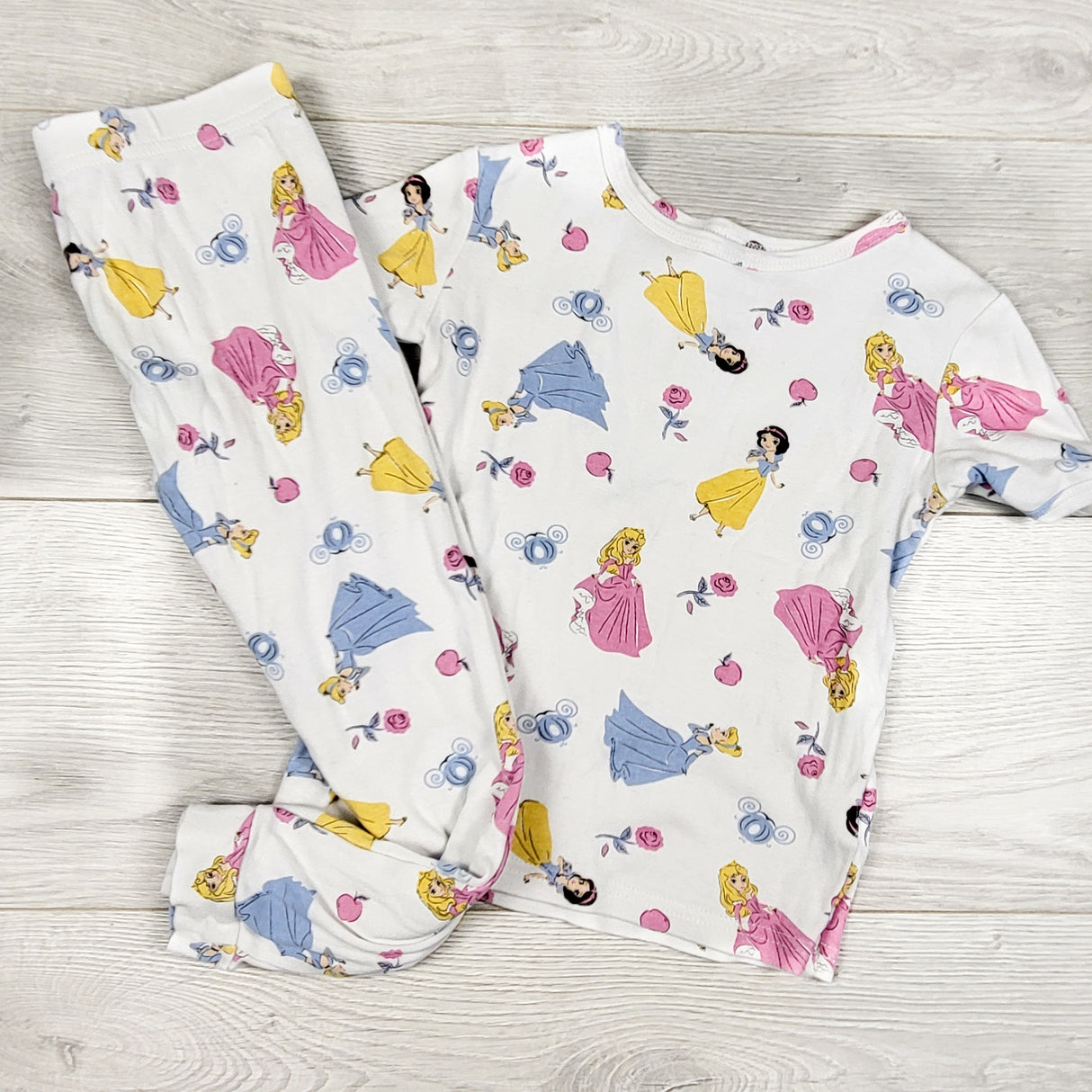 White 2pc Disney Princesses PJs. Size 6