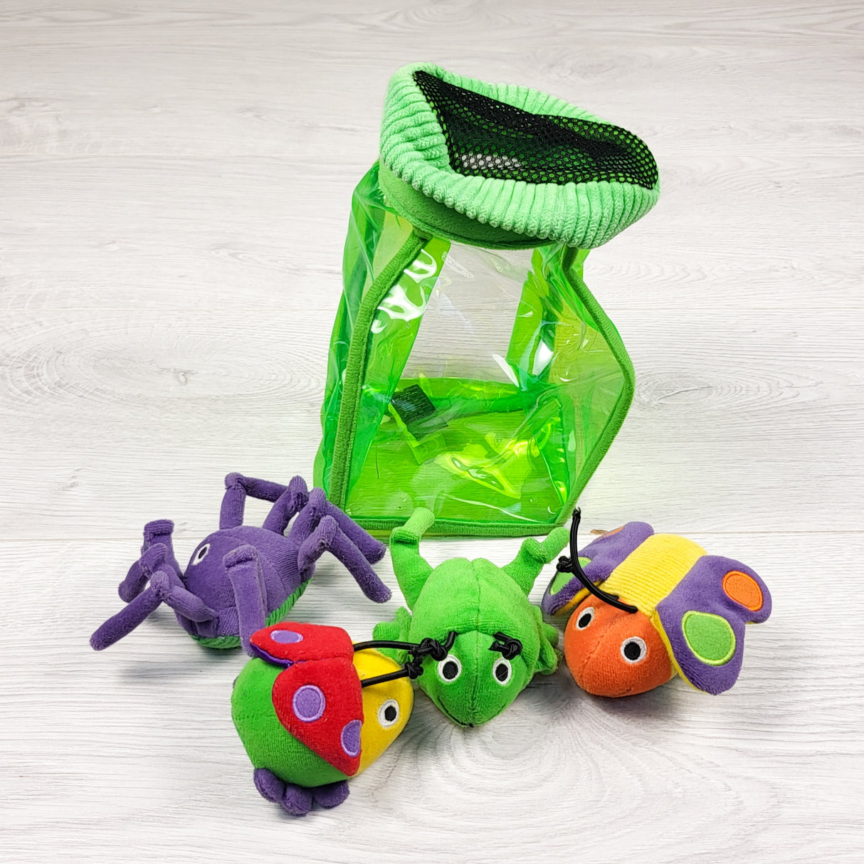 Melissa and Doug "Bug Jug" toy