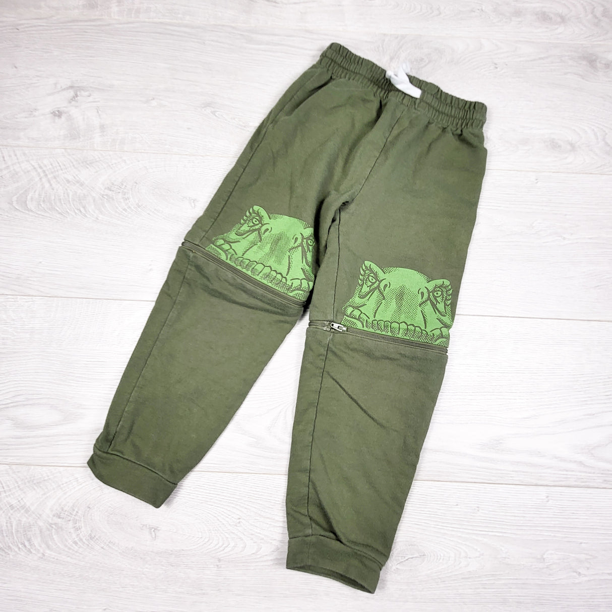 Joe green joggers with zip away legs. Size 4T