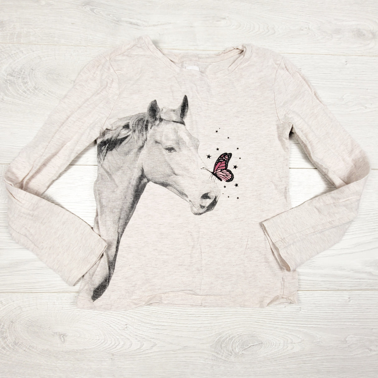 Gap beige long sleeve top with horse. Size 6/7