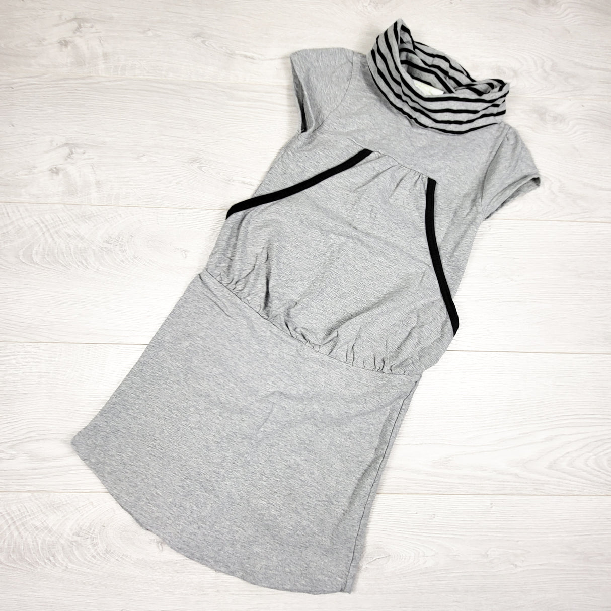 Peekaboo Beans grey cowl neck dress with kangaroo pocket. Size 7