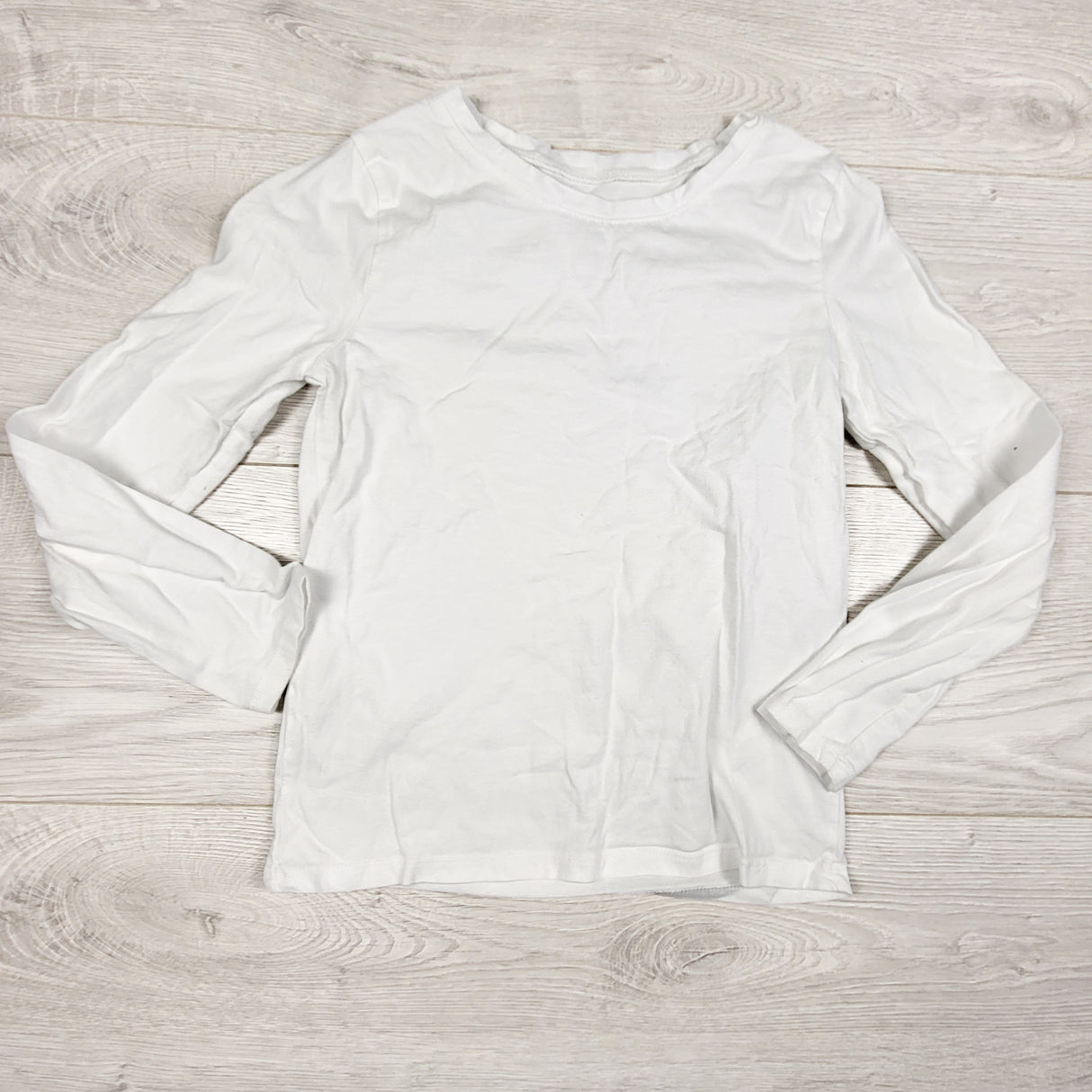 Children's Place white long sleeve top. size 7/8