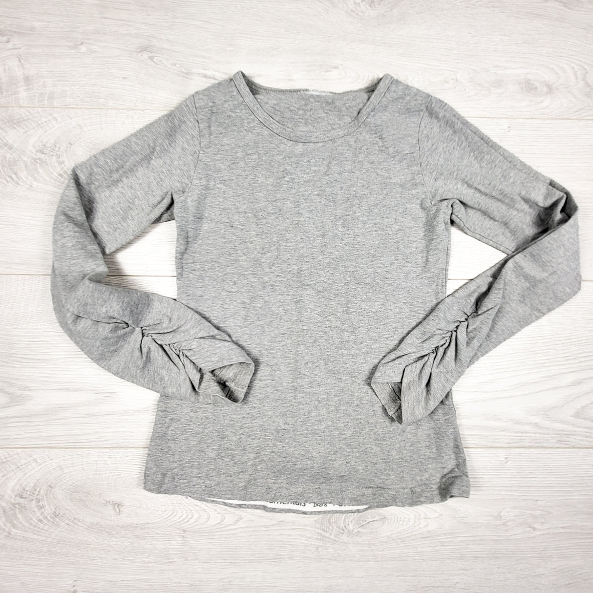 Peekaboo Beans grey long sleeve top with ruched sleeves. Size 7