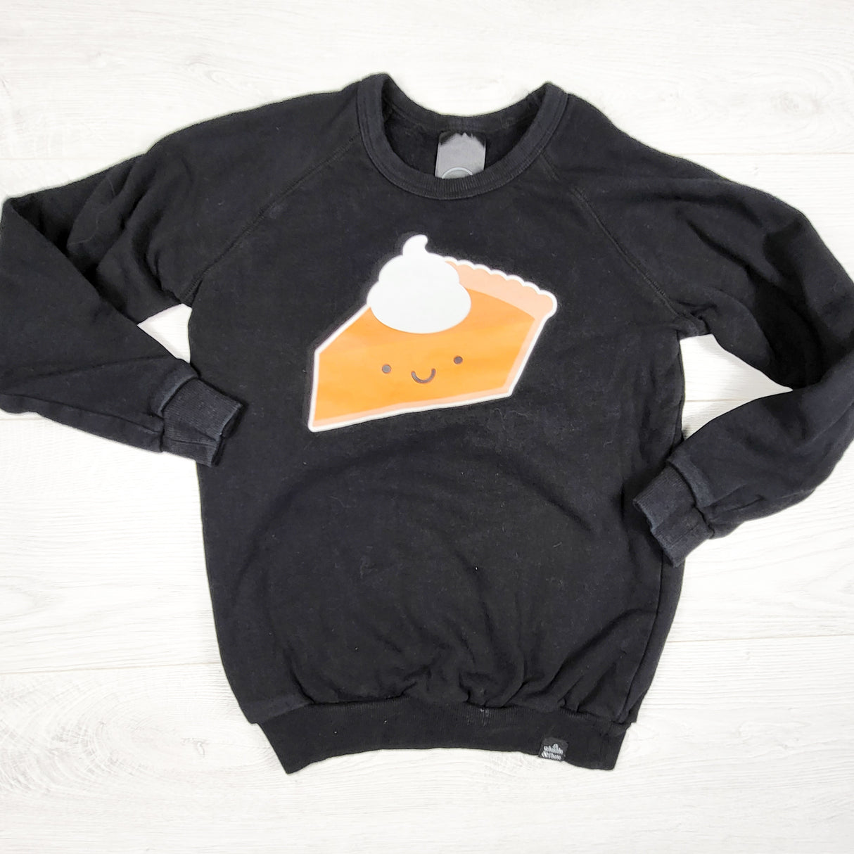 Whistle and Flute black pumpkin pie crewneck. Size 7/8